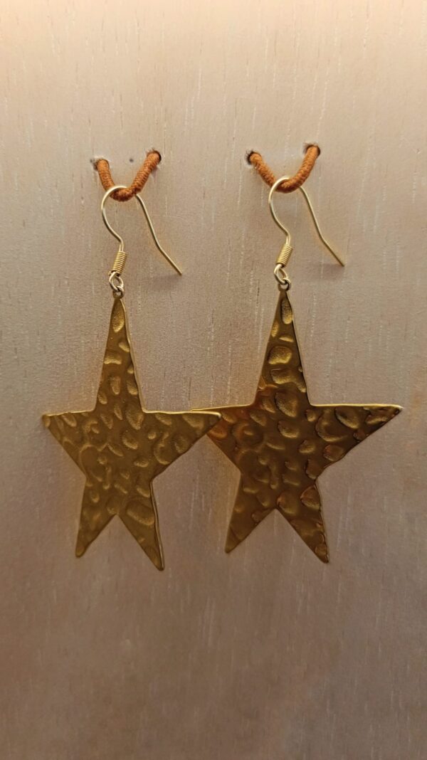 pendientes-estrella-texturizada-dorados-katxu Pendientes estrella texturizada dorados de acero inoxidable