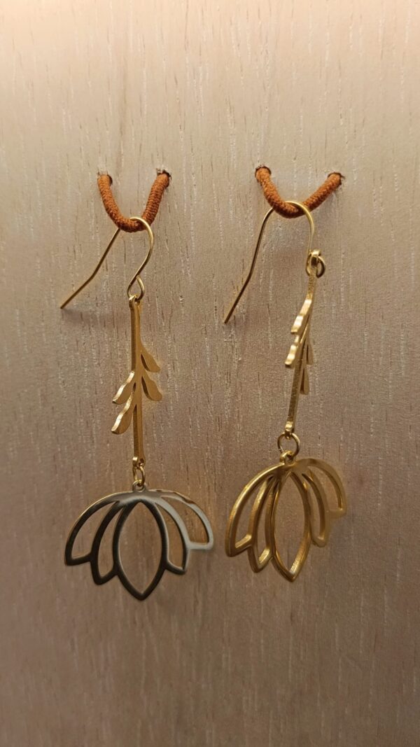 pendientes-flor-calada-dorados-katxu Pendientes flor calada dorados de acero inoxidable